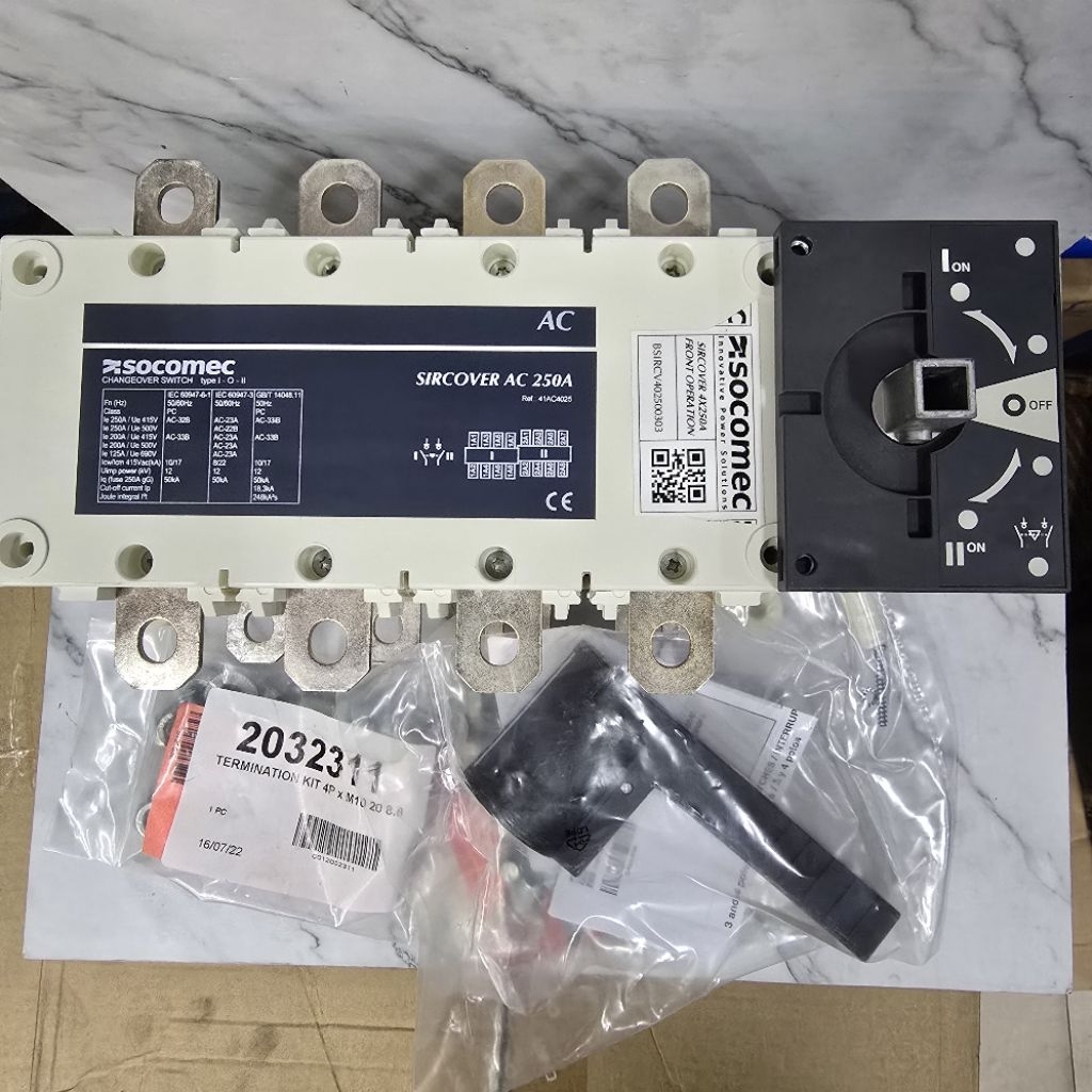 SOCOMEC COS 4P 250A CHANGE OVER SWITCH PLN GENSET MANUAL ON OFF ON