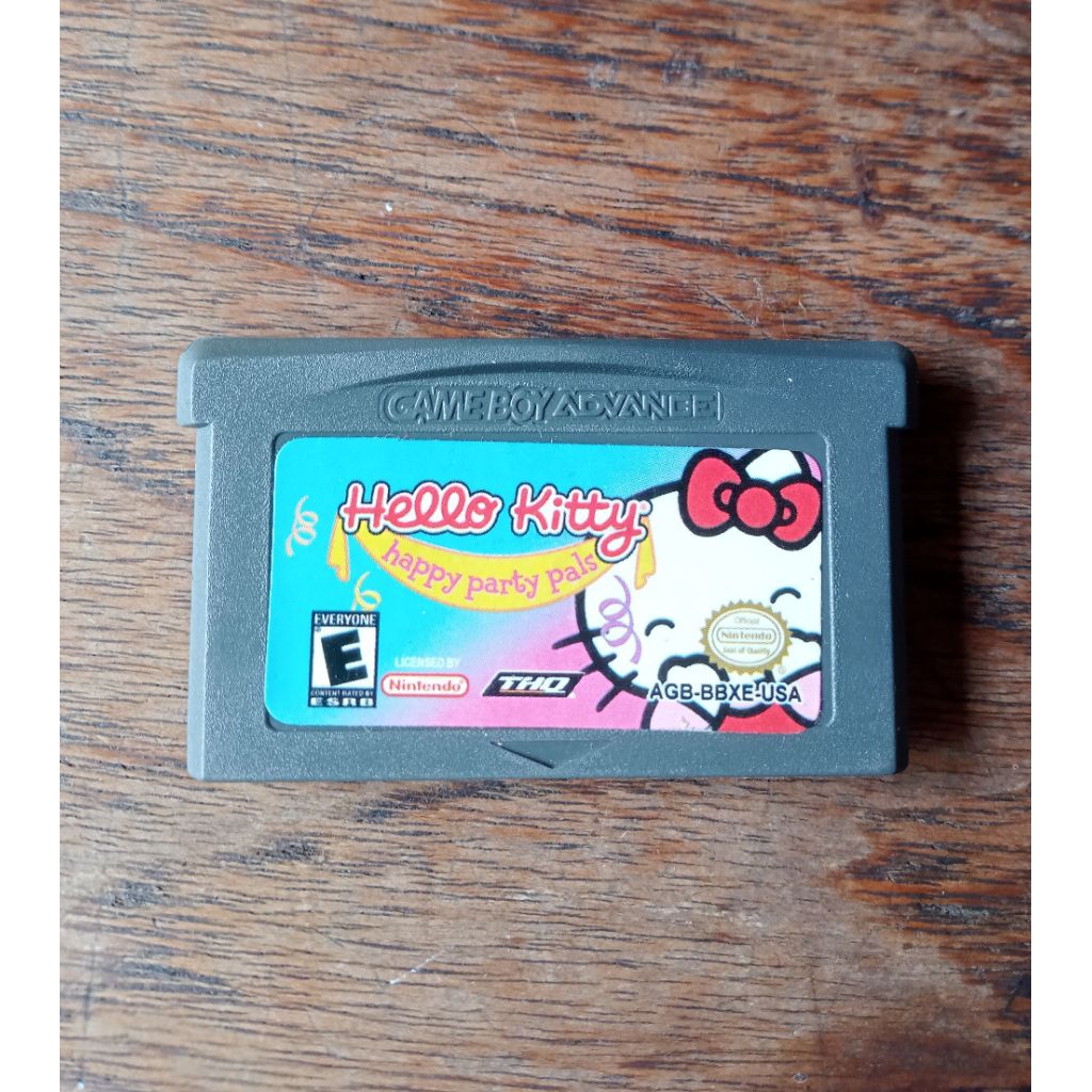 kaset game boy hello kitty