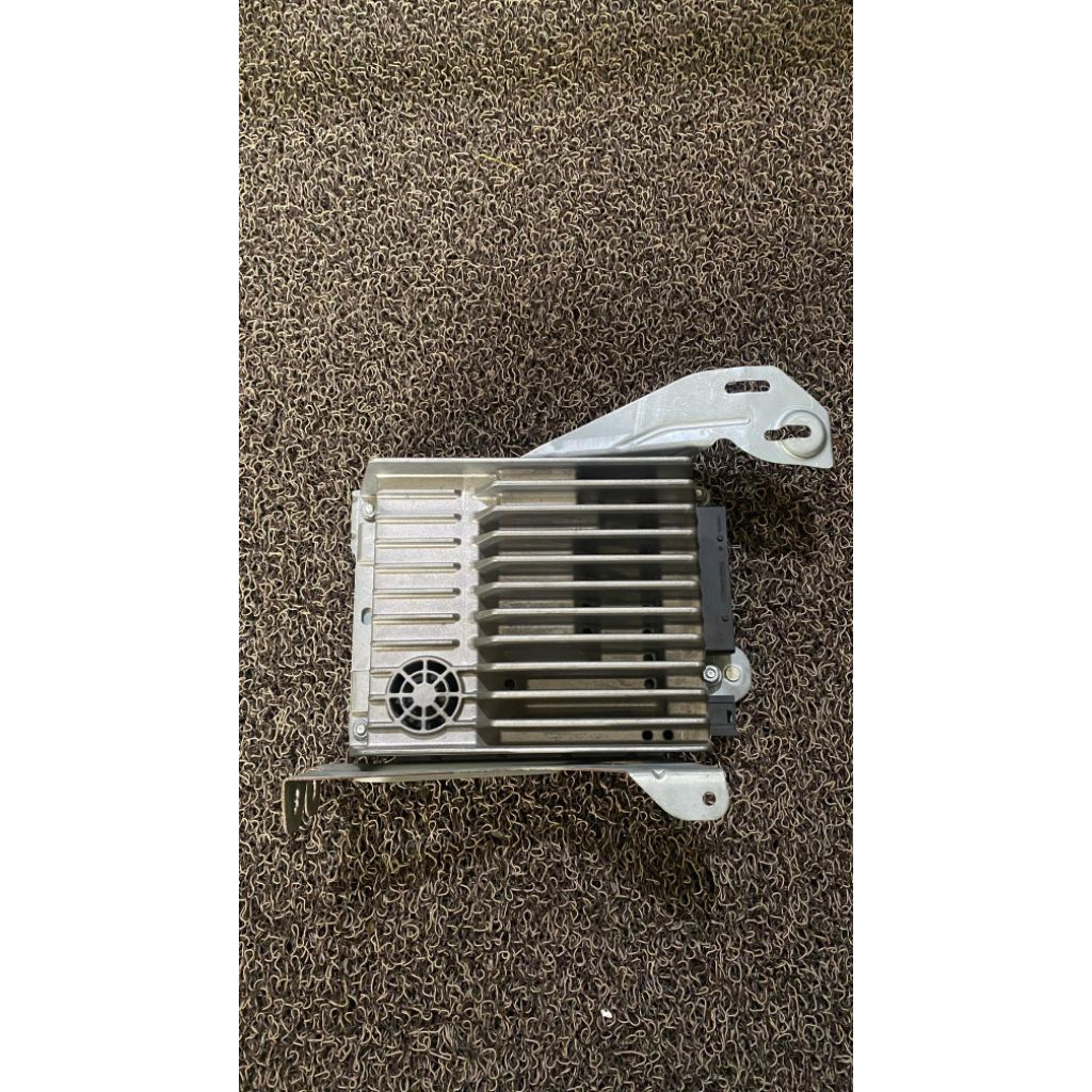 Amplifier Audio W204 W212 Original Cabutan