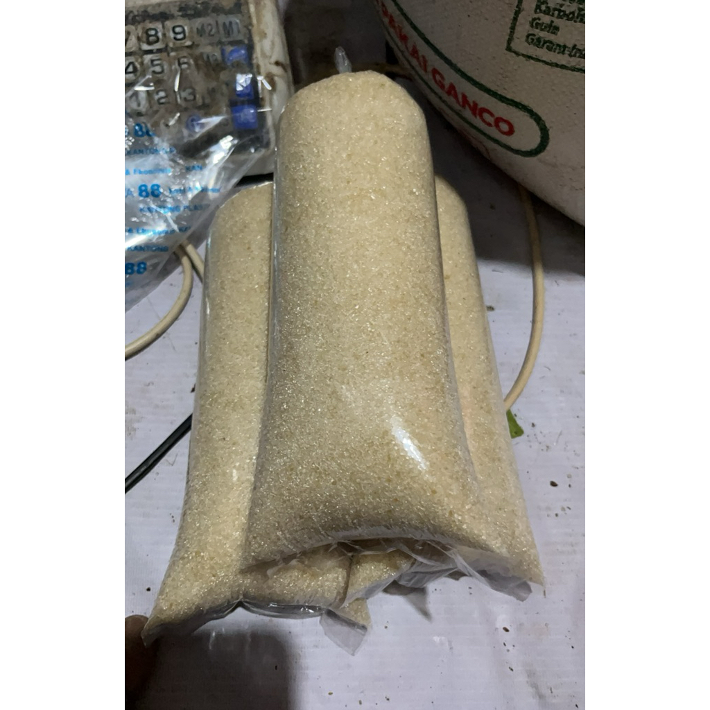 gula pasir 1 kiloan.