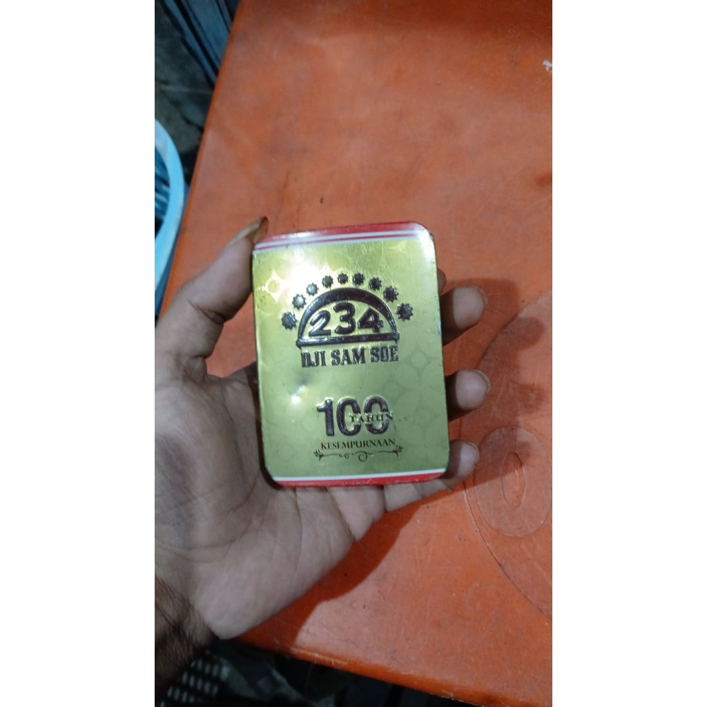 Kotak kaleng hiasan seng iklan 55rb jadul antik vintage lawas kuno display
