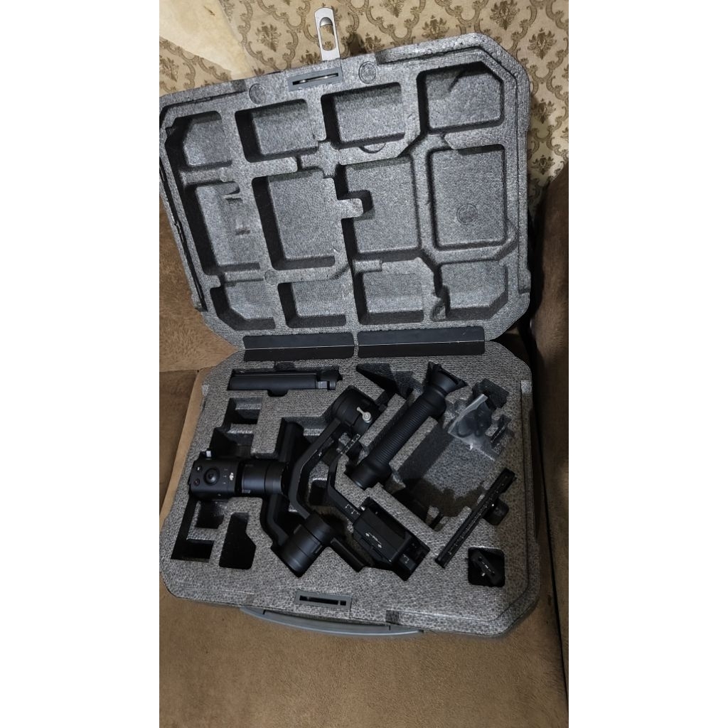 gimbal Stabilizer DJI Ronin S kondisi normal