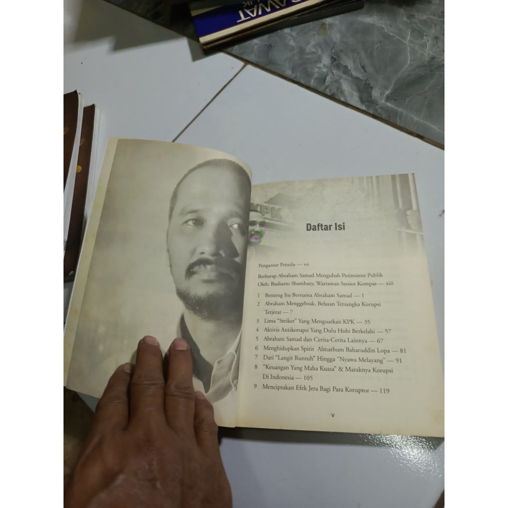 ABRAHAM SAMAD Doa Tulus Ibunda Hingga Perang Besar Melawan Korupsi-ZAENUDDIN HM-Di GB2 kode F4