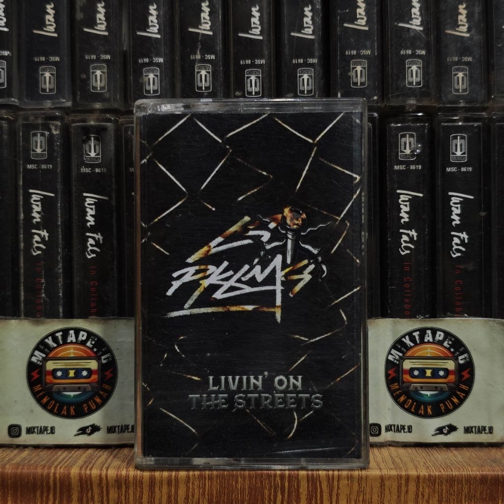 Kaset - Los Pakualamos - Livin' On The Streets - Kaset Pita - Radio Tape - Radio - Pemutar Kaset - R
