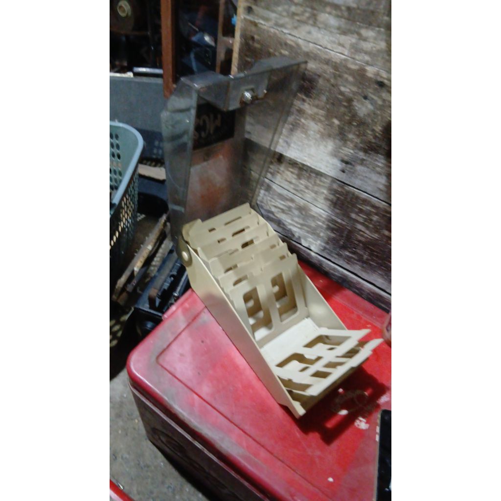 Kotak rak kaset pita 155rb jadul antik kuno lawas vintage display