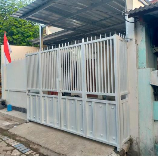 Pagar Plat Minimalis Besi Hollow Lipat Desain Modern Tahan Lama Untuk Rumah