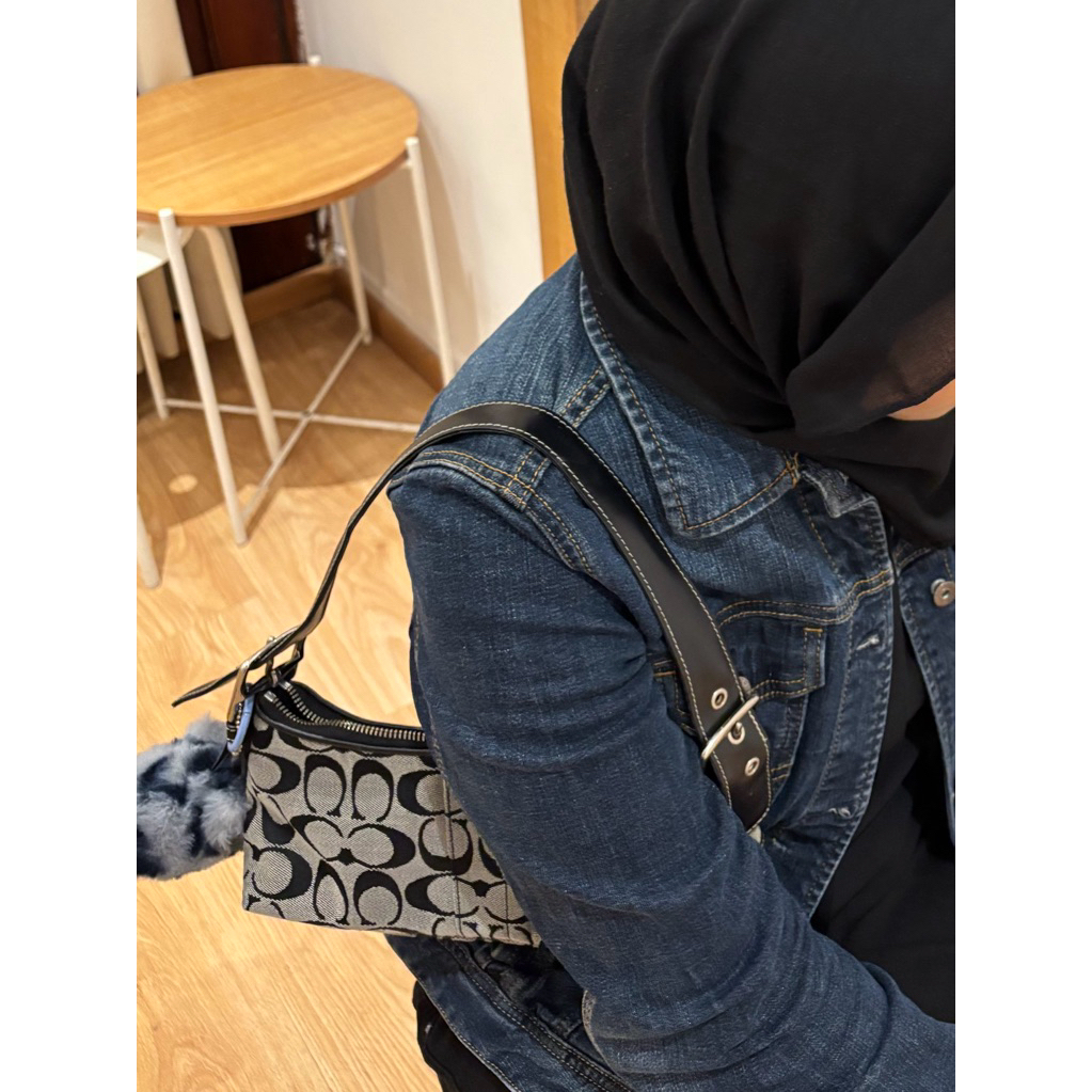 Preloved tas coach vintage black