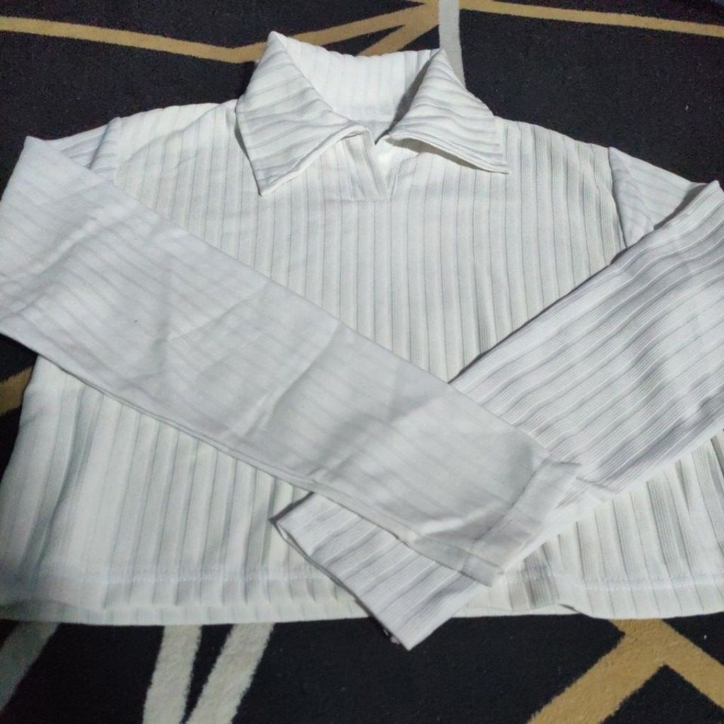 ATASAN WANITA PUTIH (PERNAH DIPAKAI-PL)