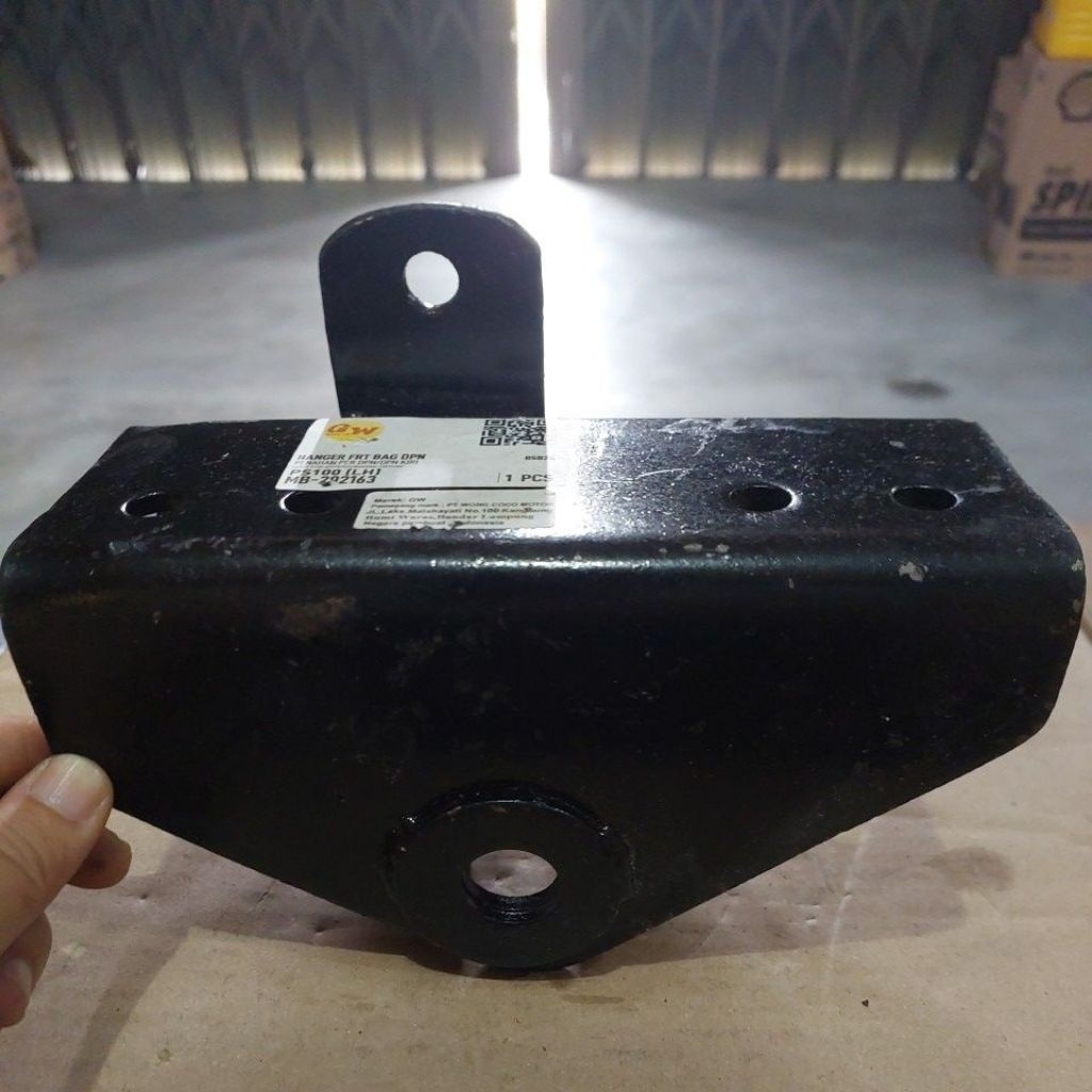 HANGER PER DEPAN BAGIAN DEPAN KIRI PS100 OLD UMPLUNG PS120 OLD UMPLUNG