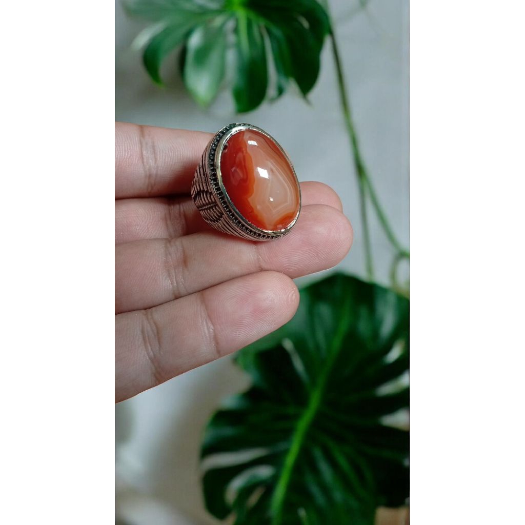 Batu Sulaiman Merah Motif