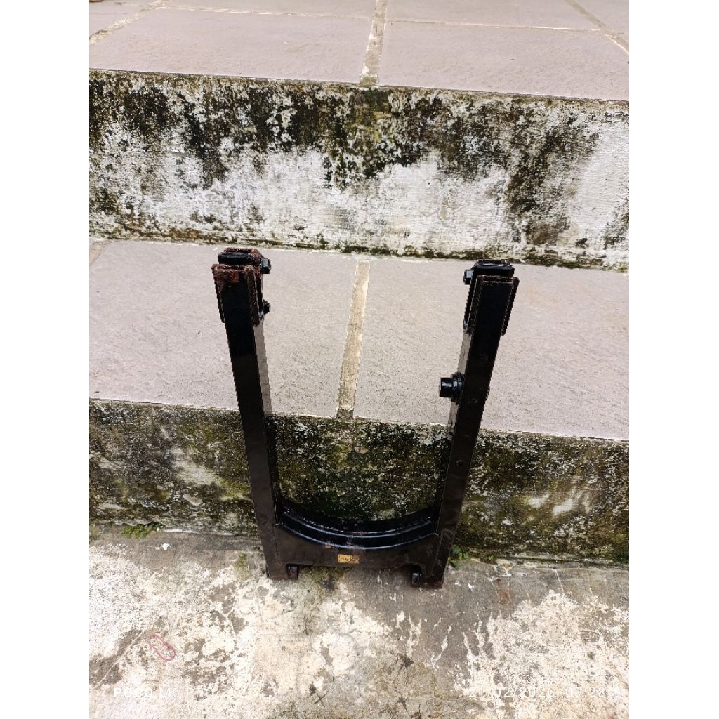 [1UNIT] SWING ARM GL PRO HITAM ORS AHM SWING ARM RANGKA GARPU TENGAH MOTOR GL PRO HITAM DIJAMIN ORI 