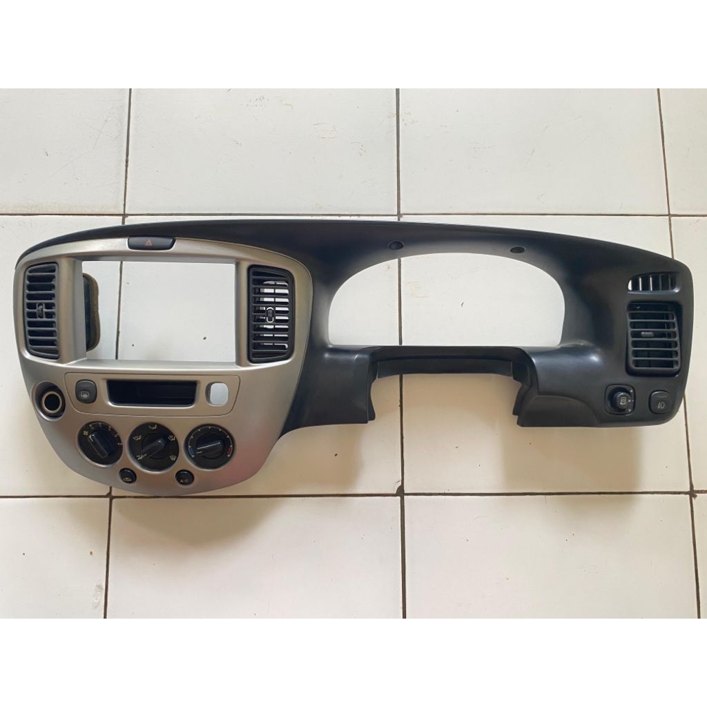 Dashboard Speedometer Ford Escape 2003