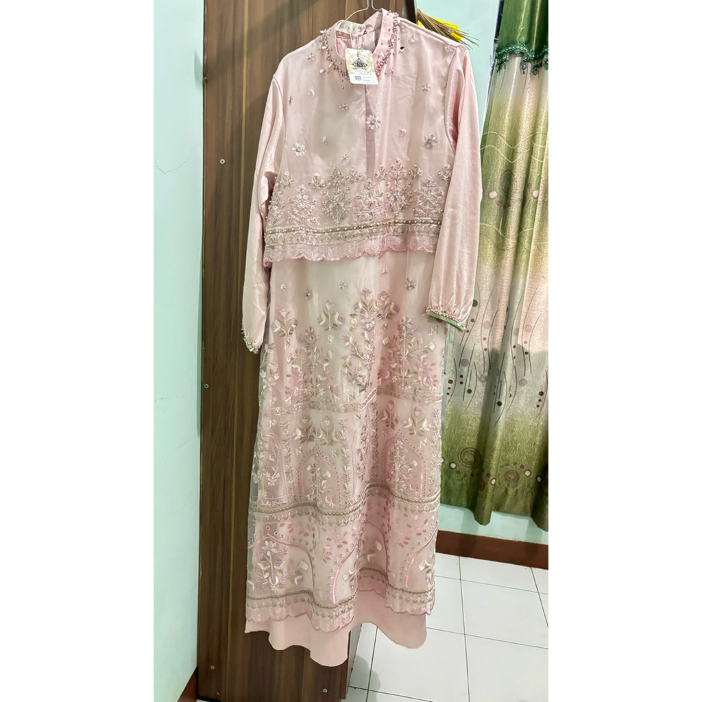 claudia dress nawasana new