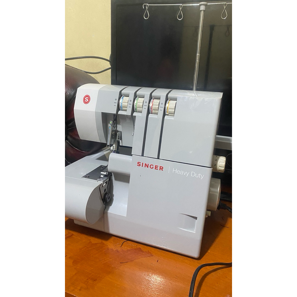 MESIN OBRAS & NECI SINGER 14HD854 PORTABLE SECOND(dpt byk bonus)