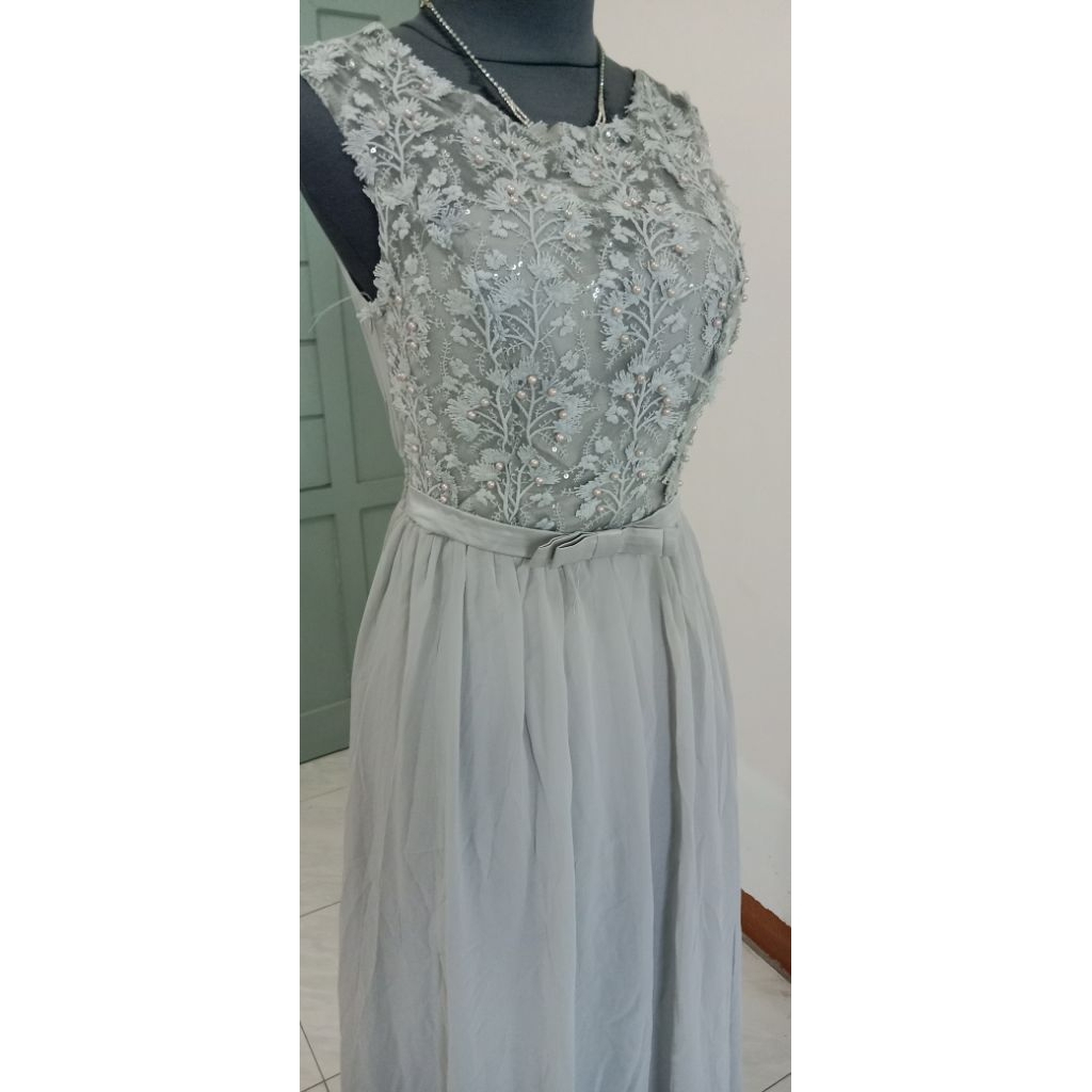 dress pesta sifon grey