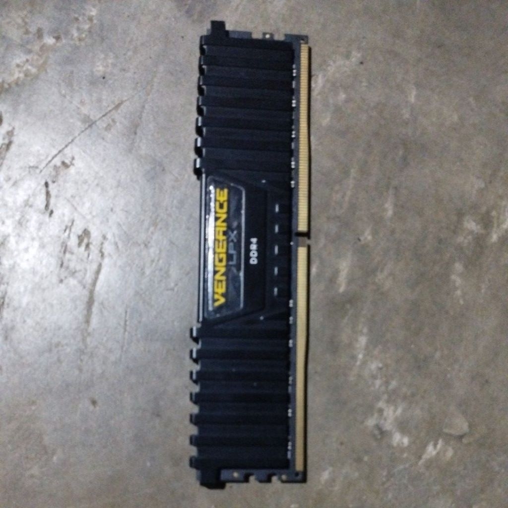RAM DDR4 16 3200 mhz Corsair vengeance