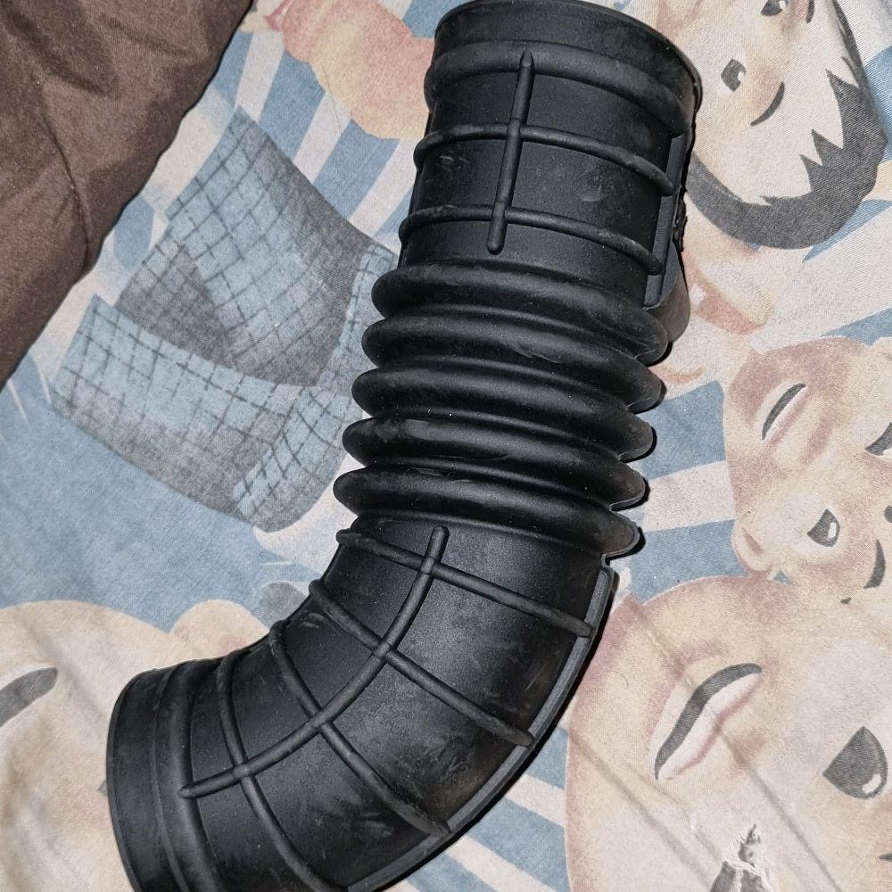 Selang Intake BMW E30 M40 – Mass Air Flow Hose