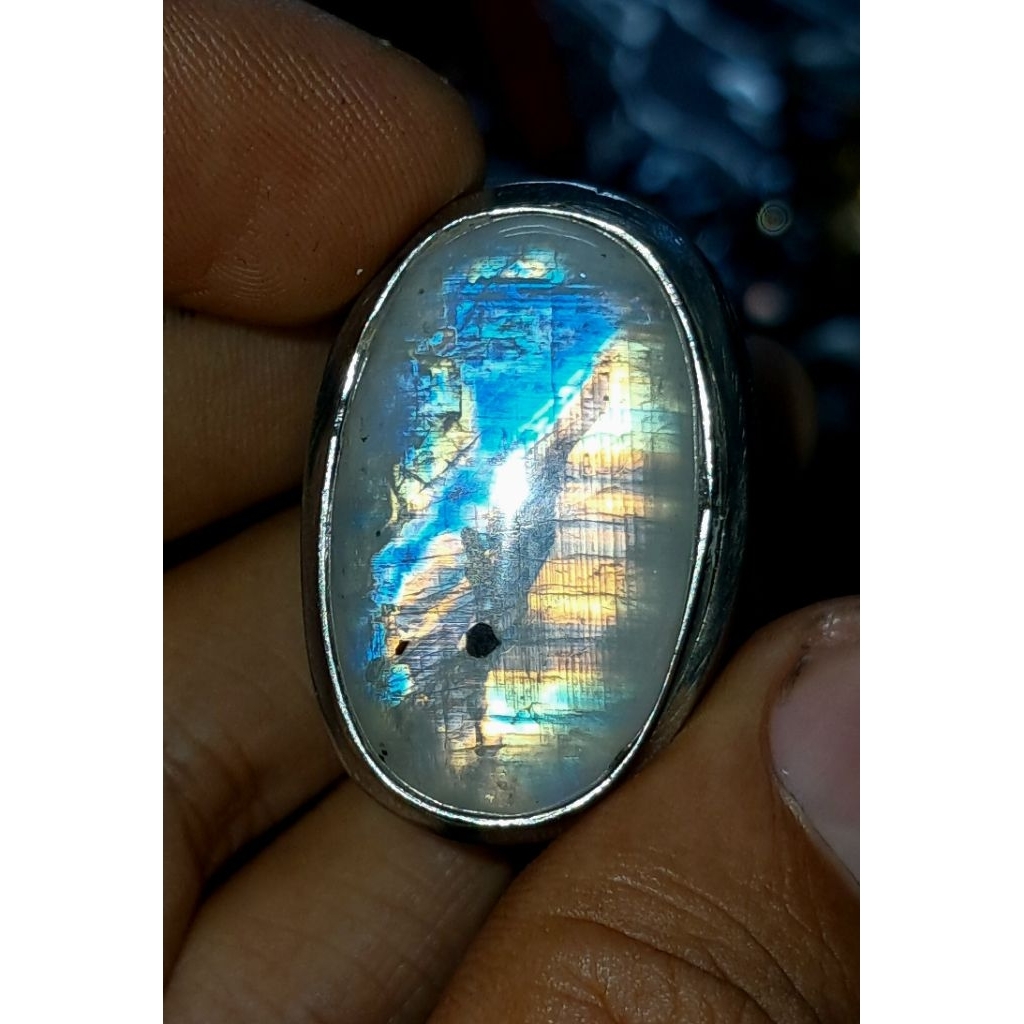 cincin moonstone pria