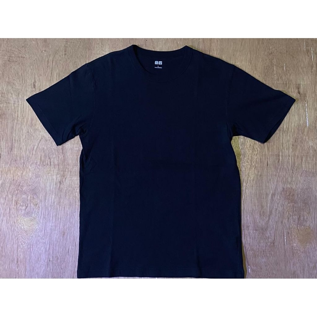 kaos uniqlo basic tee hitam
