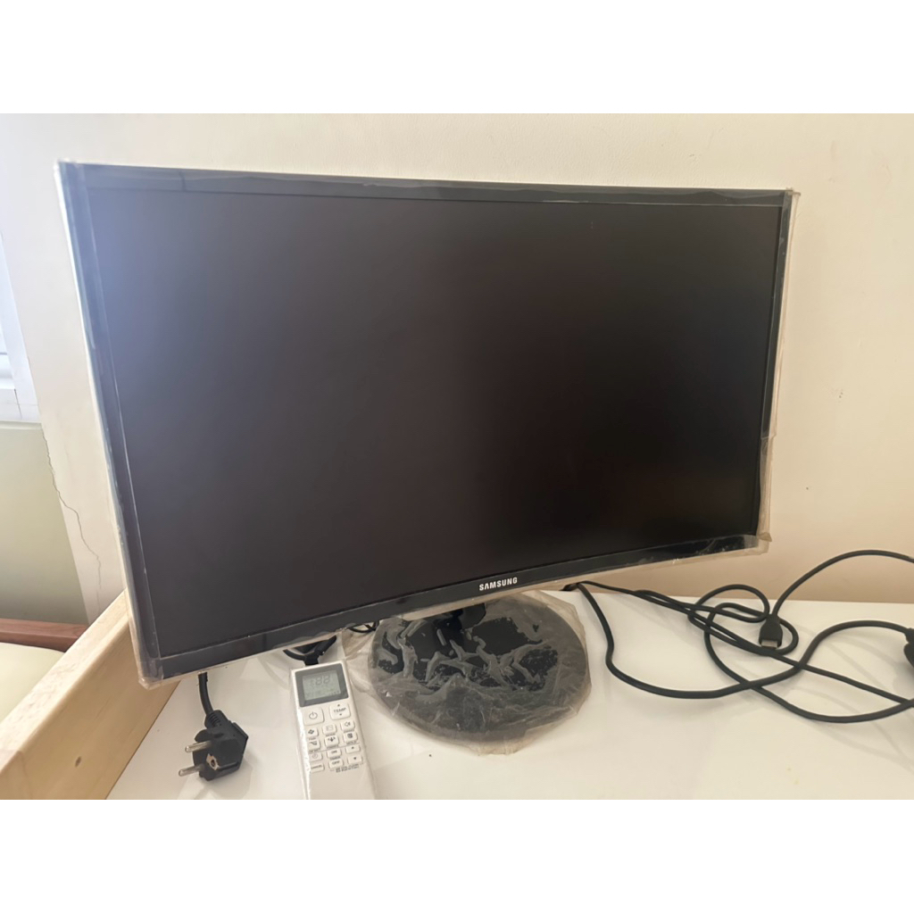 SAMSUNG MONITOR CF390