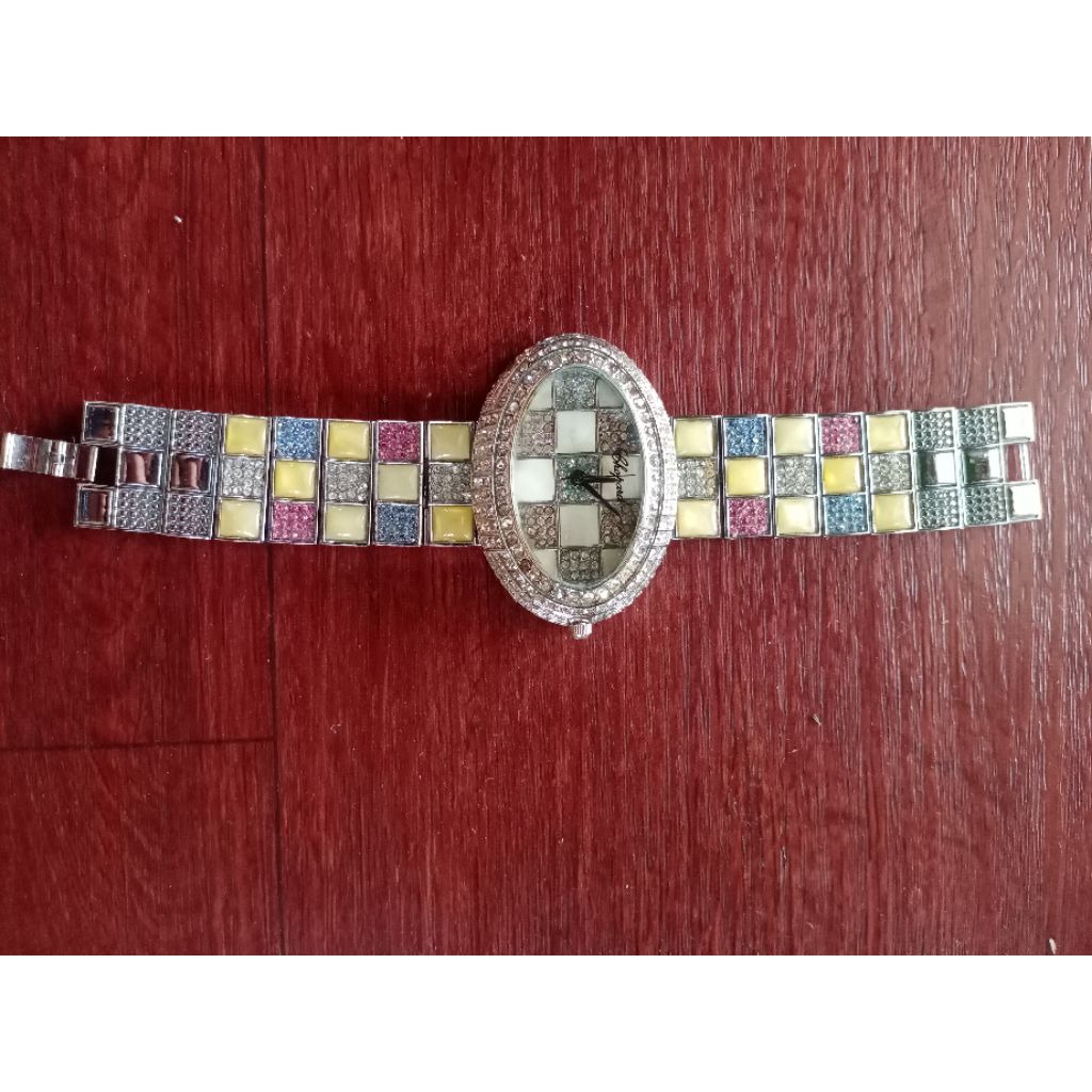 Jam Chopard Catur Oval vintage