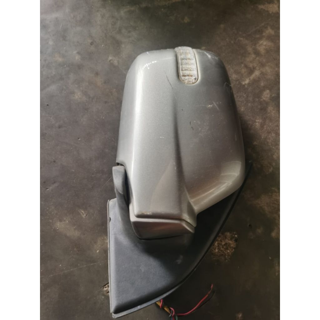 Spion kanan Nissan Xtrail T30
