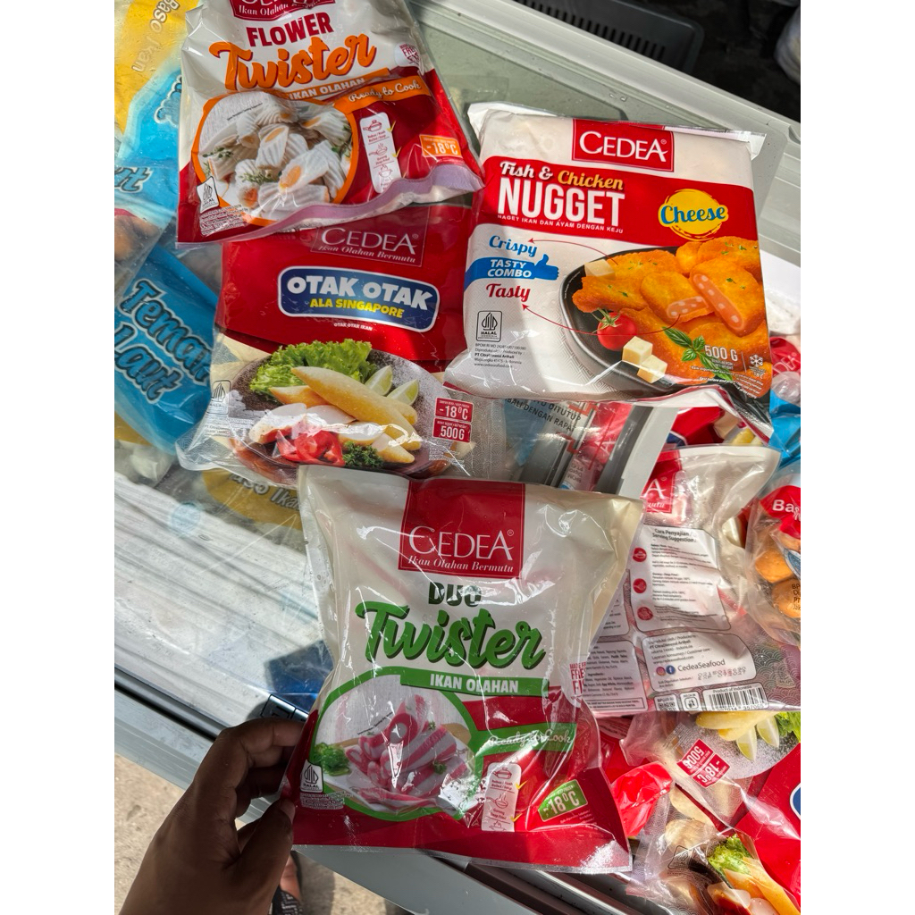 cedea ikan olahan beku dengan varian lengkap