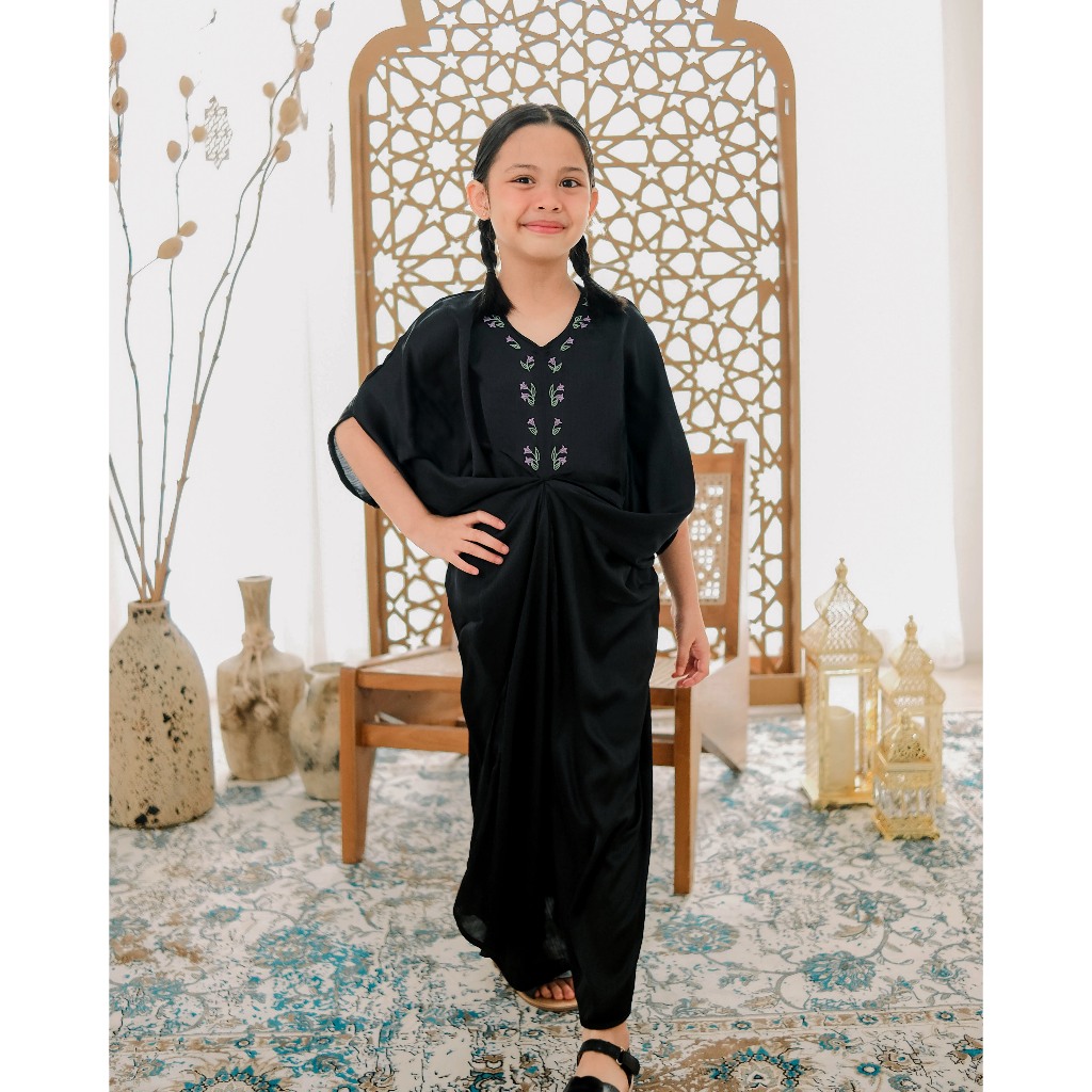 HAYFA KAFTAN | Hunny Bunny | Kaftan Drapery Anak | Baju Muslimah Bordir Bunga Anak