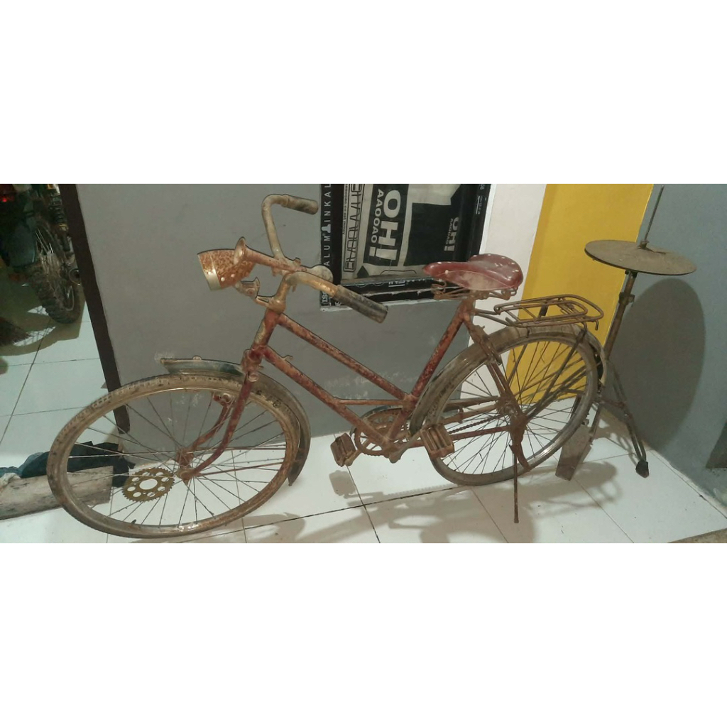 Sepeda ontel antik lady