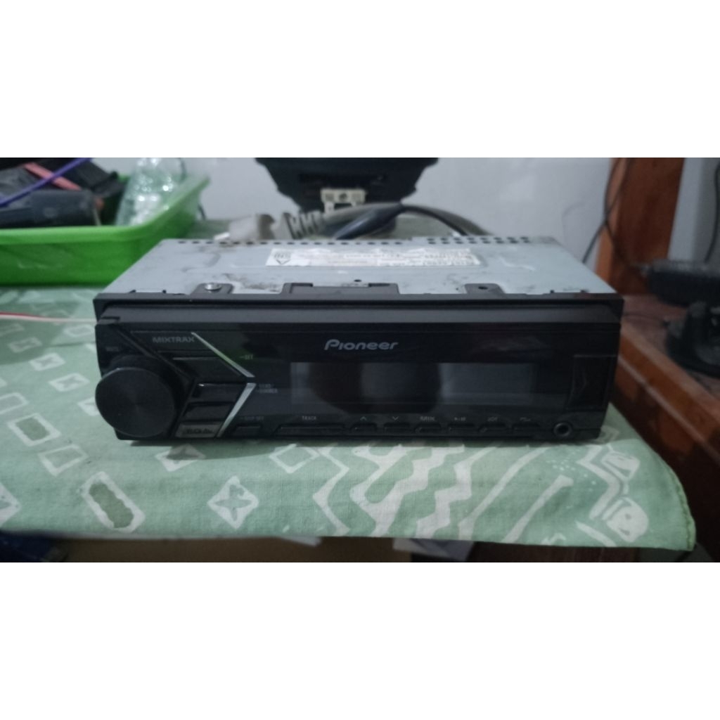 Pioneer MVH-1488ZS komplit soket bawaan