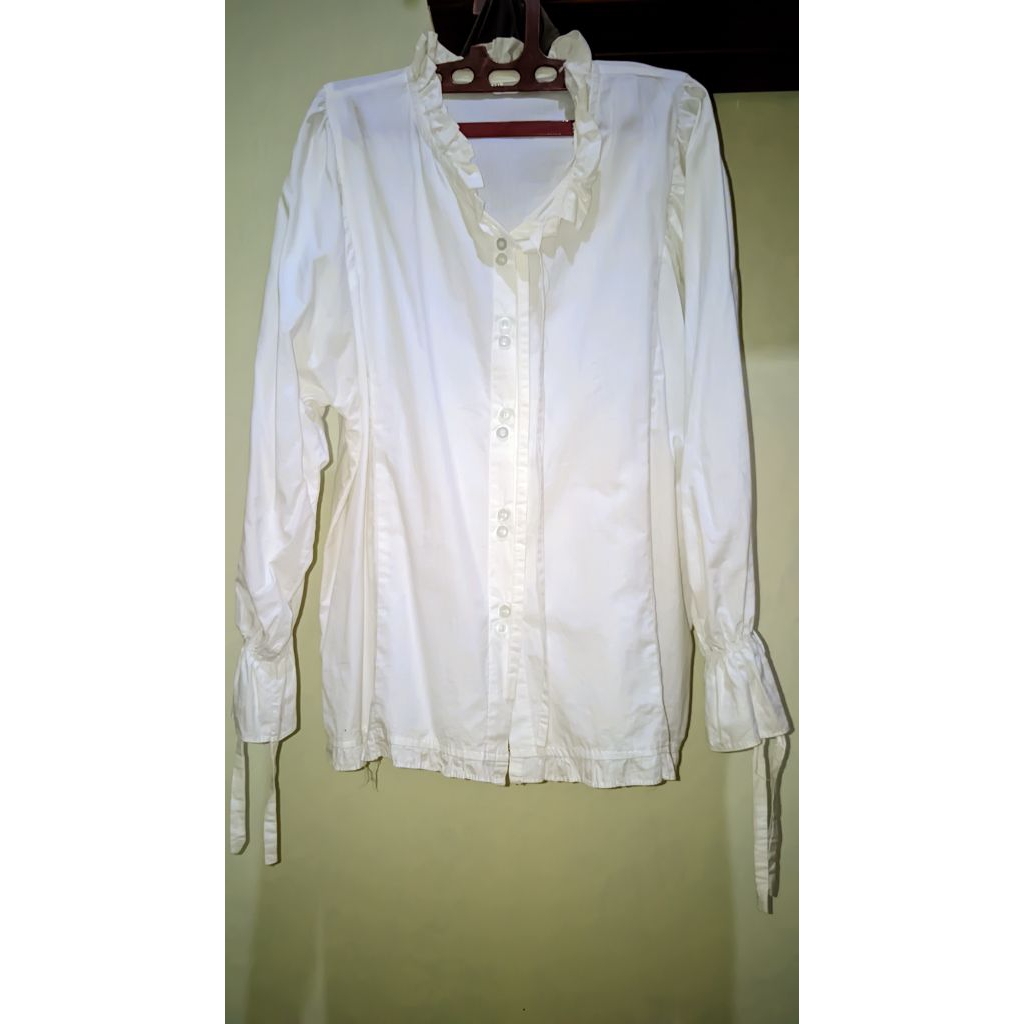 Preeloved Blouse Kemeja putih tali lengan dan leher wanita