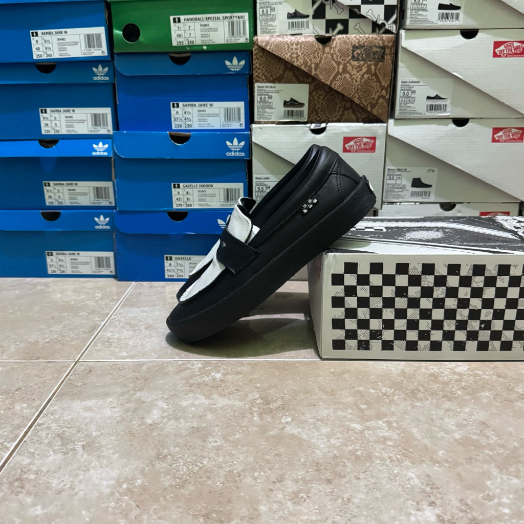 Vans skate loafer black white (Resmi PT NAVYA)