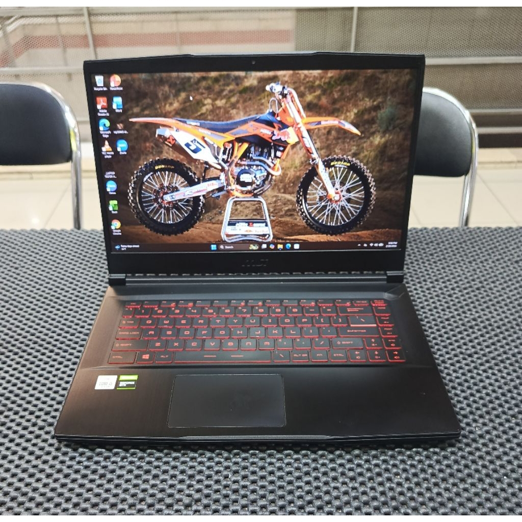Laptop MSI core i5 gen 10 GTX 1650Ti dijual seadanya