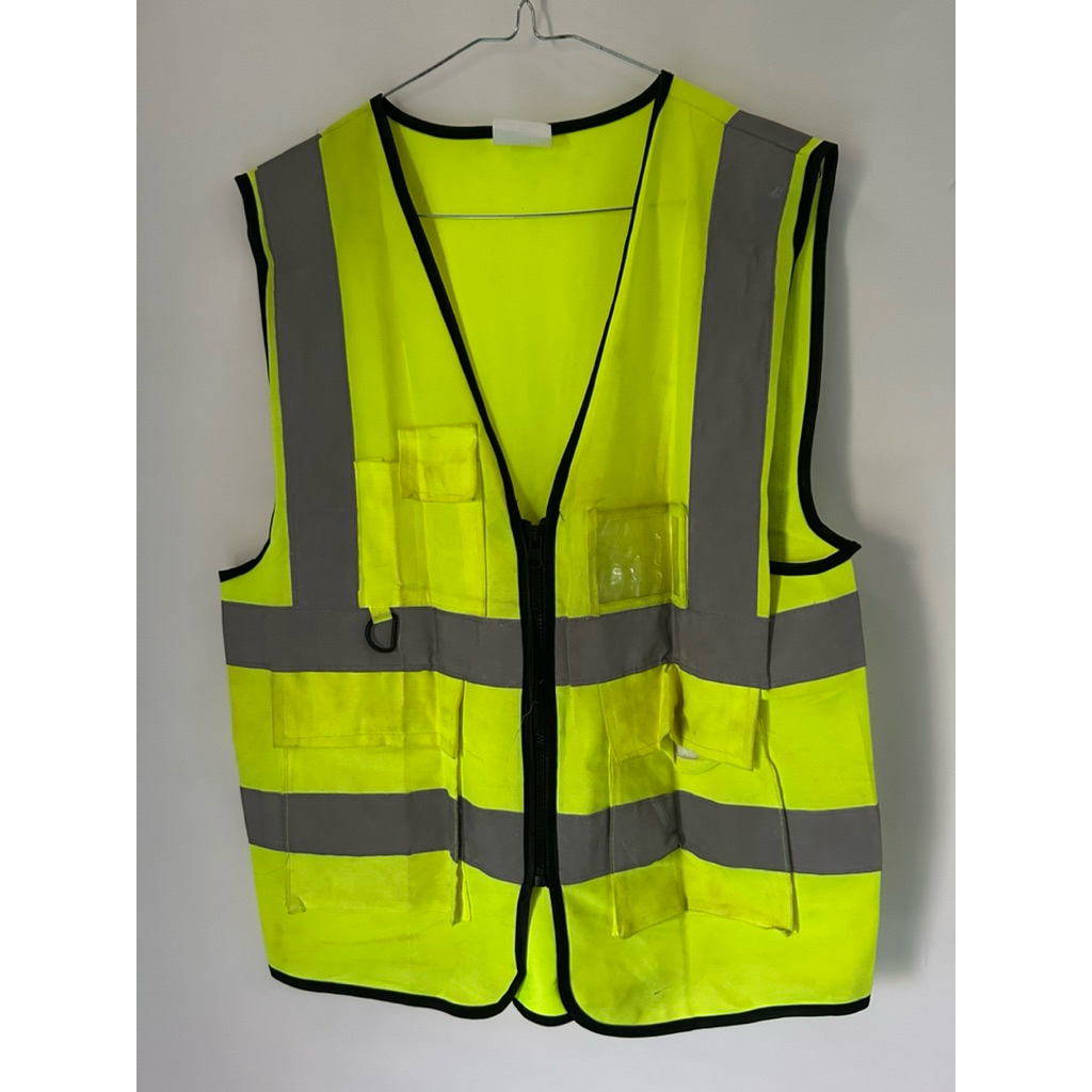 preloved rompi safety warna hijau neon ukuran S
