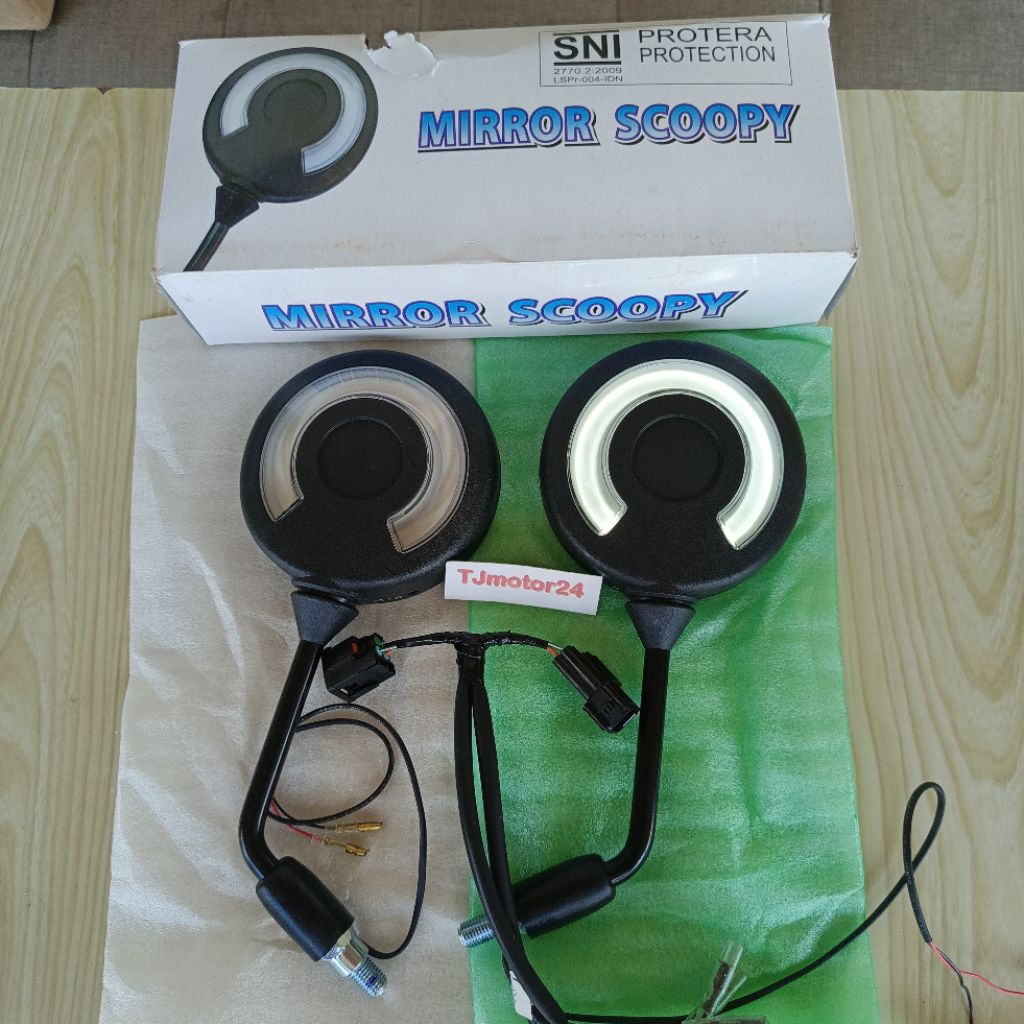 SPION LAMPU HONDA SCOOPY + SOCKET ORIGINAL HONDA
