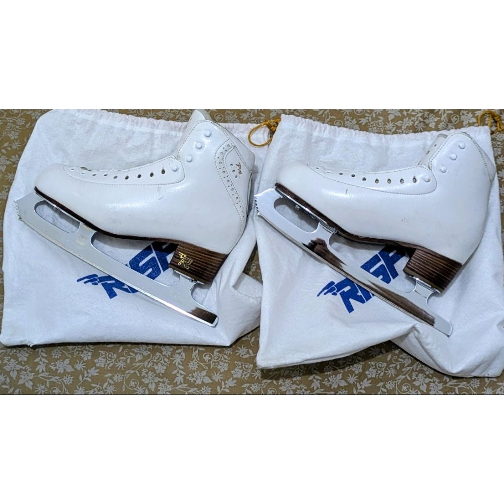 Sepatu Ice Skating Risport RF3 Pro with MK Professional Blades