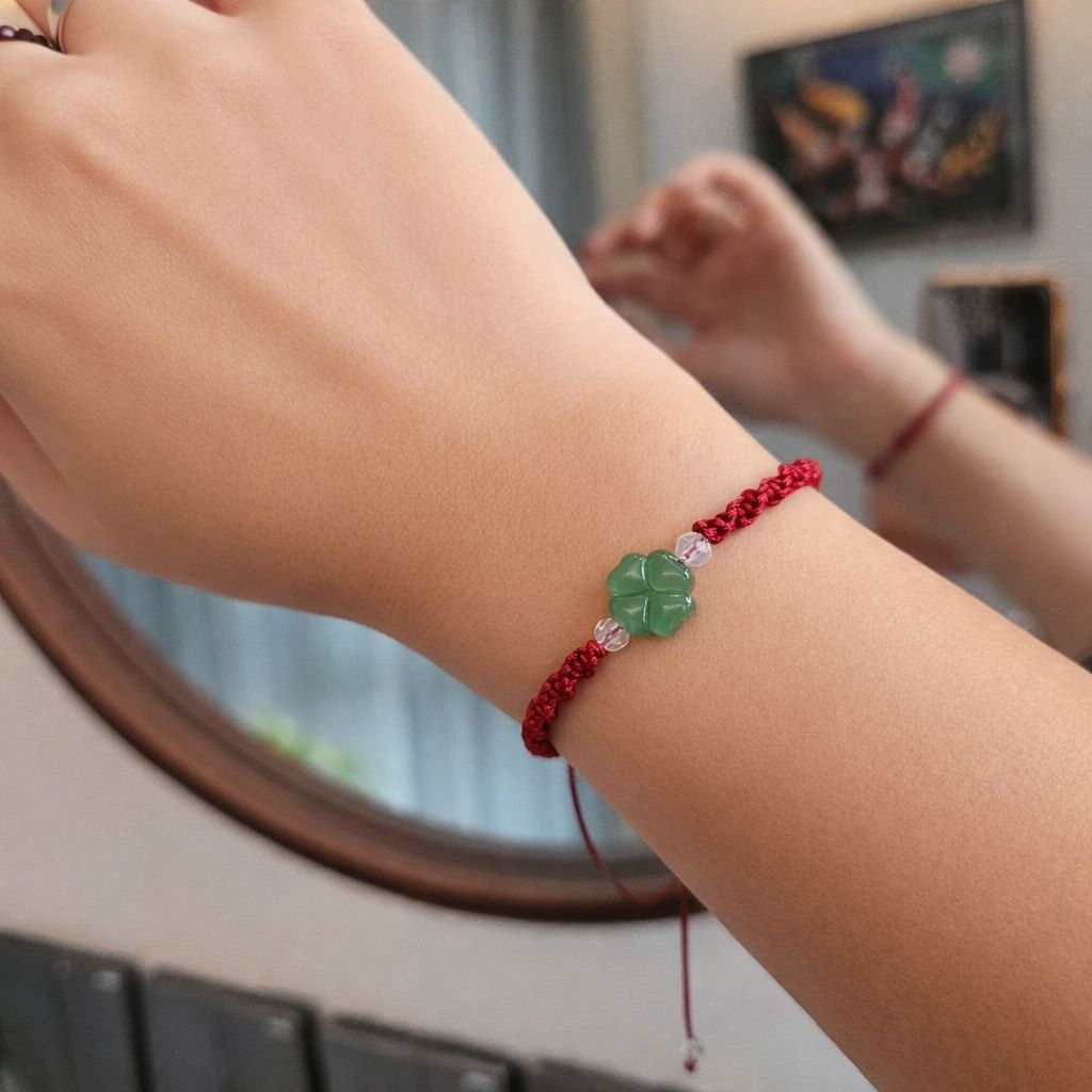 Gelang Tali Merah Handmade Feng Shui Clover Hijau - Adjustable Bracelet PembawaKeberuntungan Yosbee