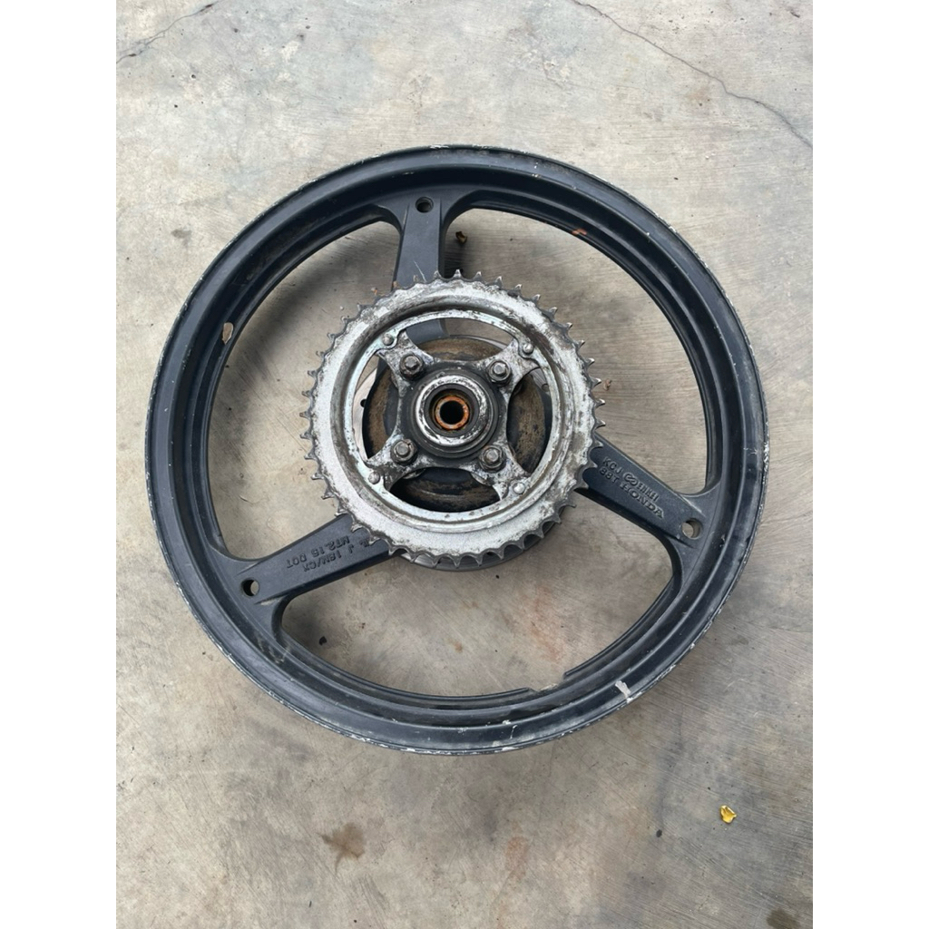 velg belakang tiger revo ring 18