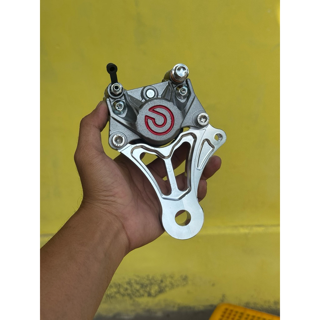 BREKET KALIPER BELAKANG NINJA 2 PISTON CNC