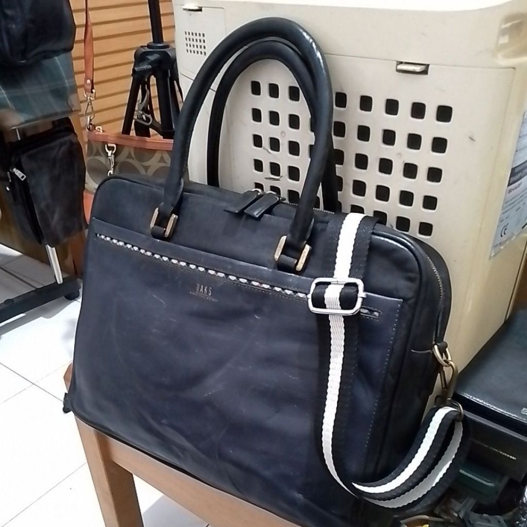 Tas Kerja Kulit Asli DAKS...