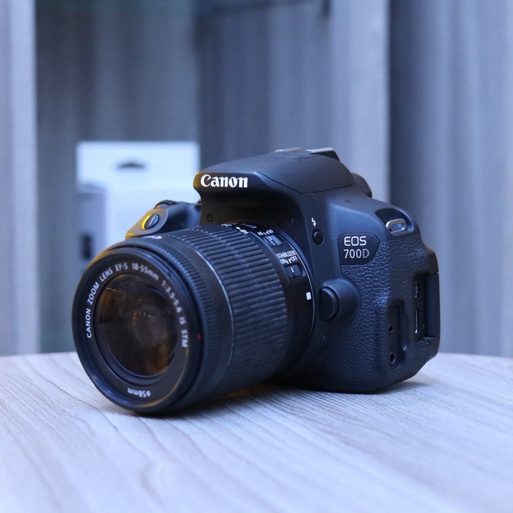 CANON EOS 700D Kit 18-55mm - Kamera DSLR - CANON - 700D