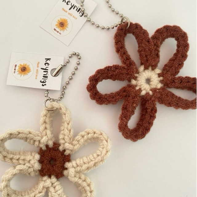 Ganci daisy rajut/souvenir rajut handmade