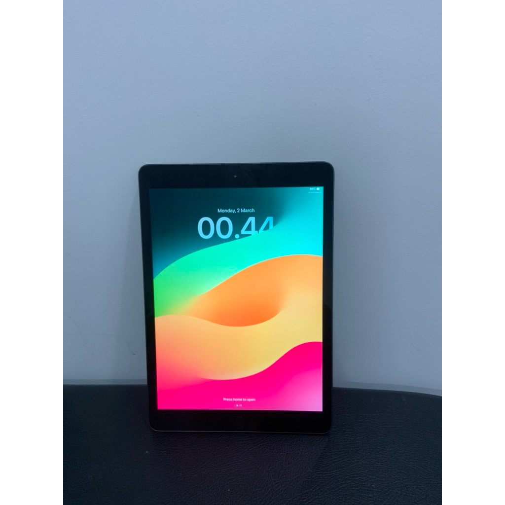 Ipad Gen 7 dan Gen 8 32GB dan 128GB Gray Wifi Only Second Original