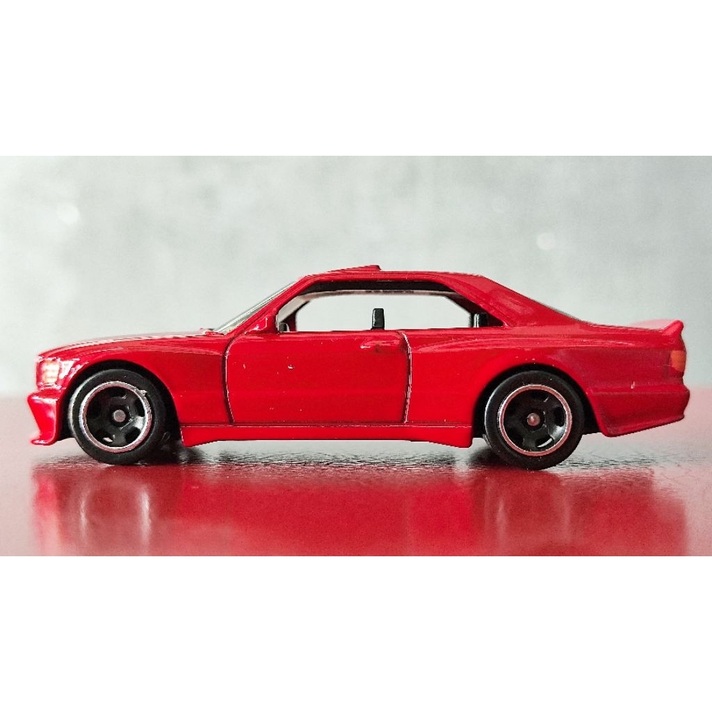 Hot Wheels Mercedes Benz 560 SEC AMG