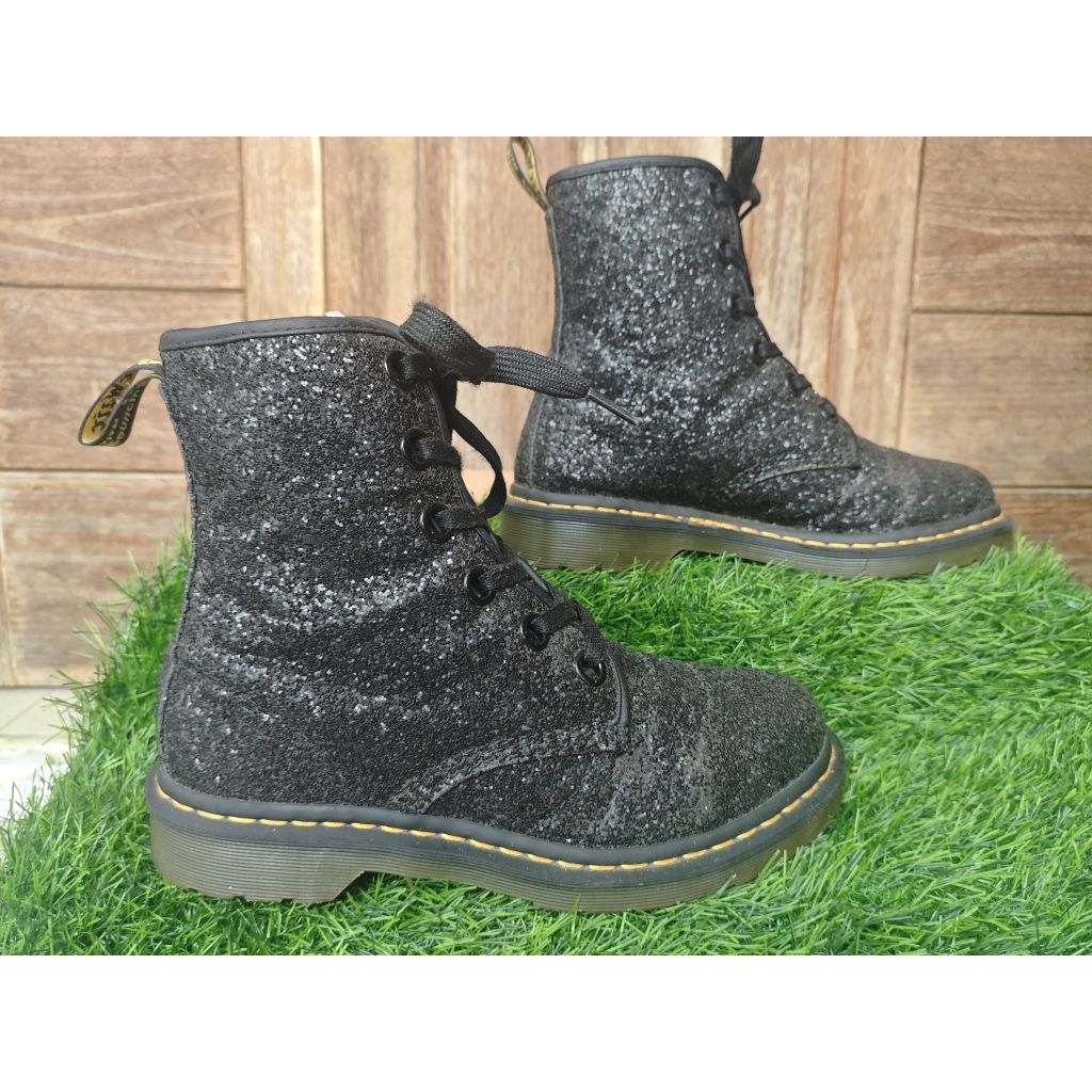 Dr. Martens 42, Bekas pake orang indo, kereen abizzzz