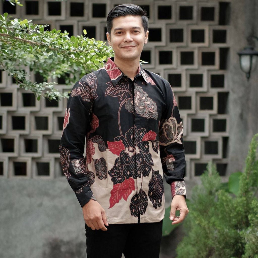 Kemeja Batik Pria Motif Floral Premium Lengan Panjang – Batik Modern Slim Fit Elegan Formal