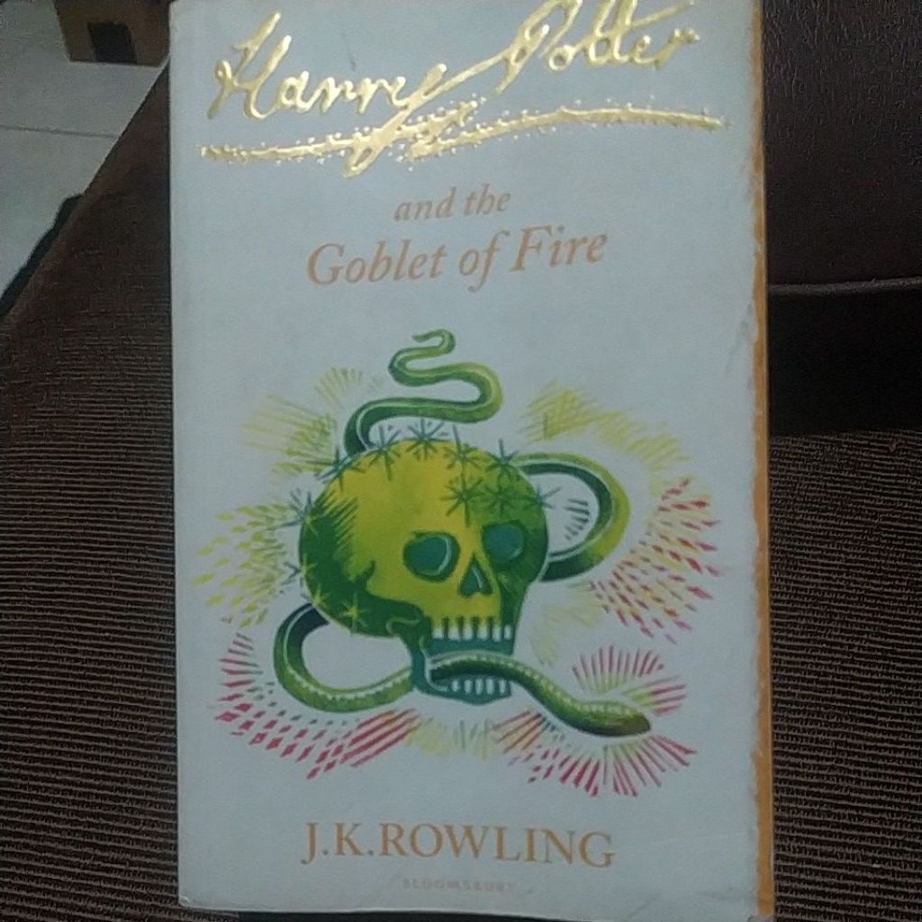 novel second harry Potter and the goblet of fire import bahasa inggris