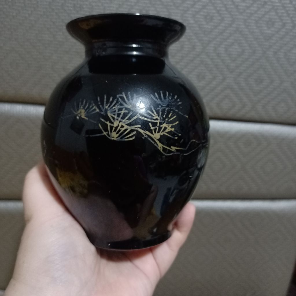 Vas [PRELOVED] Hitam