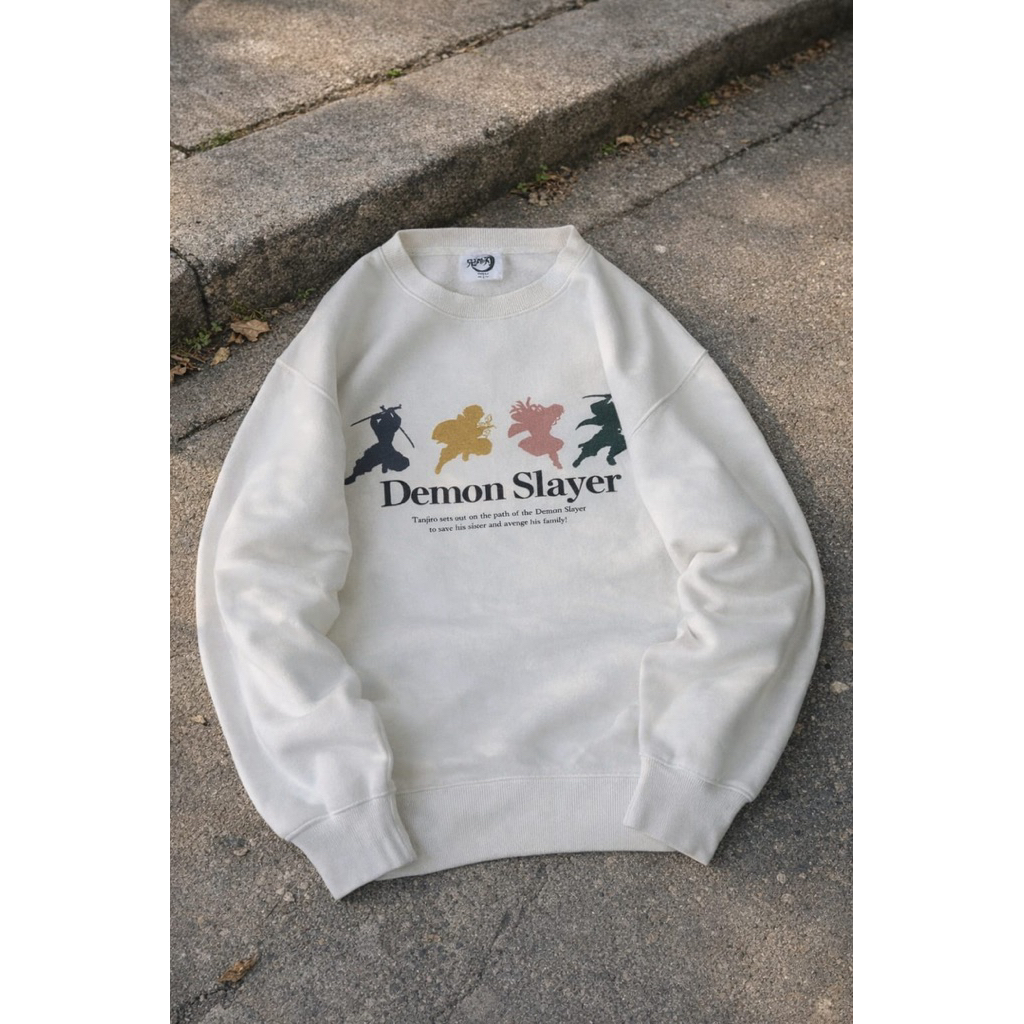 GU Uniqlo X Demon slayer Sweatshirt