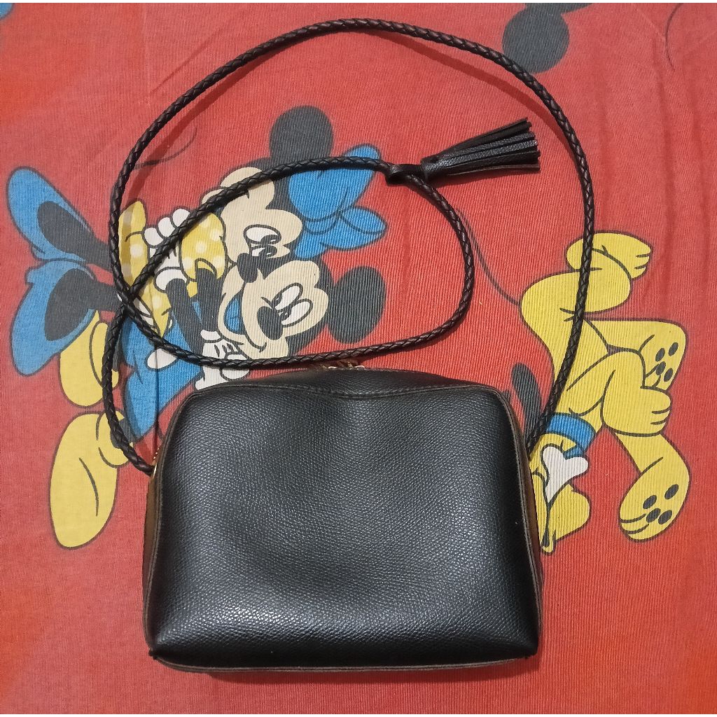 Preloved tas sling bag miniso rectangle bag